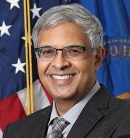 jay-bhattacharya-headshot