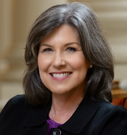 lynn-durham-headshot