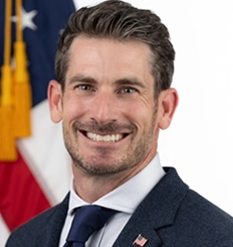 travis-smith-headshot